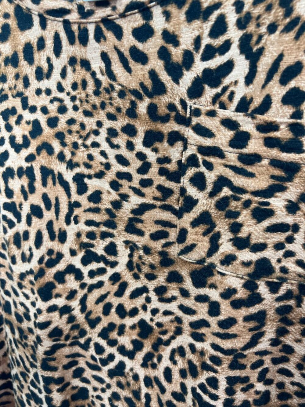 Chicos Pocket Tee Medium Top Animal Print Cotton Blend Slub Leopard Office - Picture 6 of 9